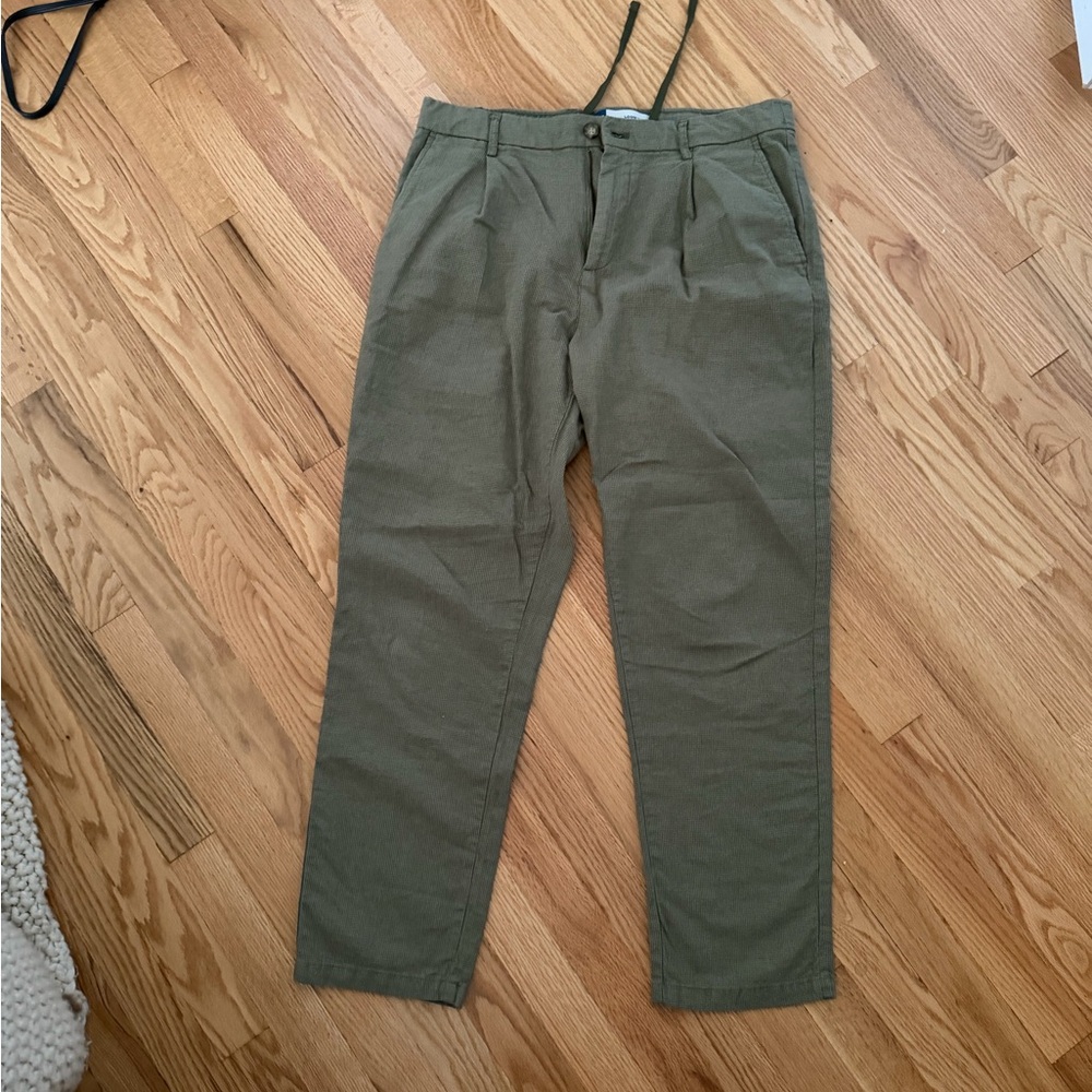 Men’s shirts and pants - Picture 8 of 9